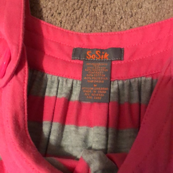 Tank tops - Picture 3 of 4